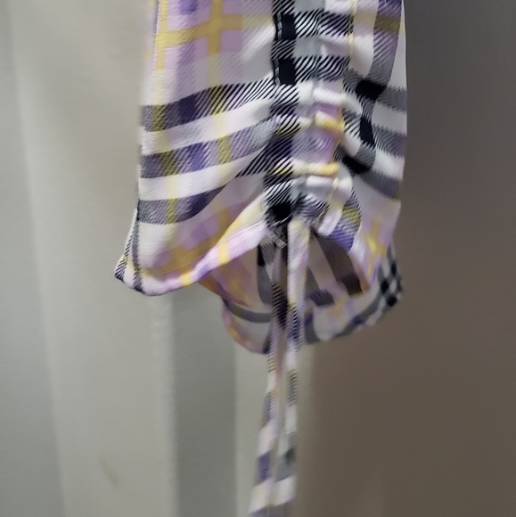 New York &Co. plaid button up blouse size medium - Picture 3 of 4